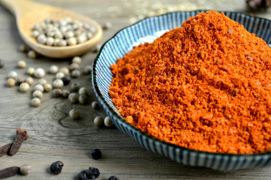 Turmeric powder and other spices